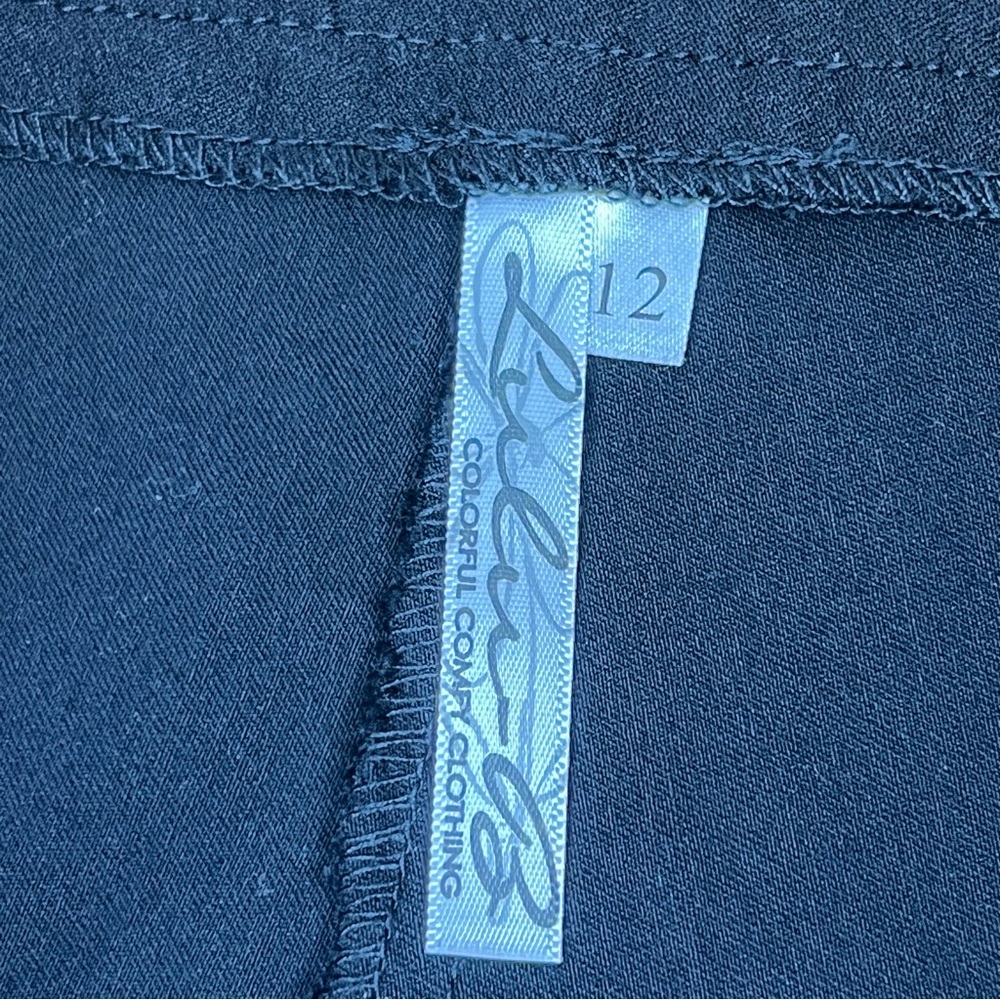 Lulu B Black Capri w/ Rhinestone Detail - Picture 8 of 10